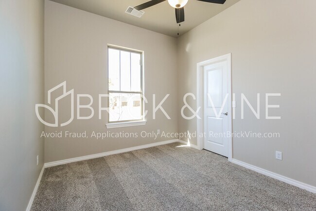 Building Photo - 8509 Stark St