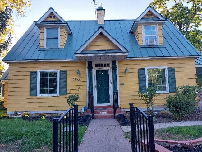 Building Photo - 2566 Dearborn St