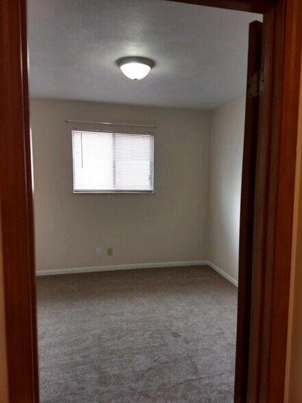 Building Photo - 3321 Dovershire Dr