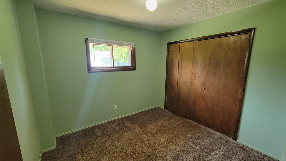 Building Photo - 1804 Ronald Rd