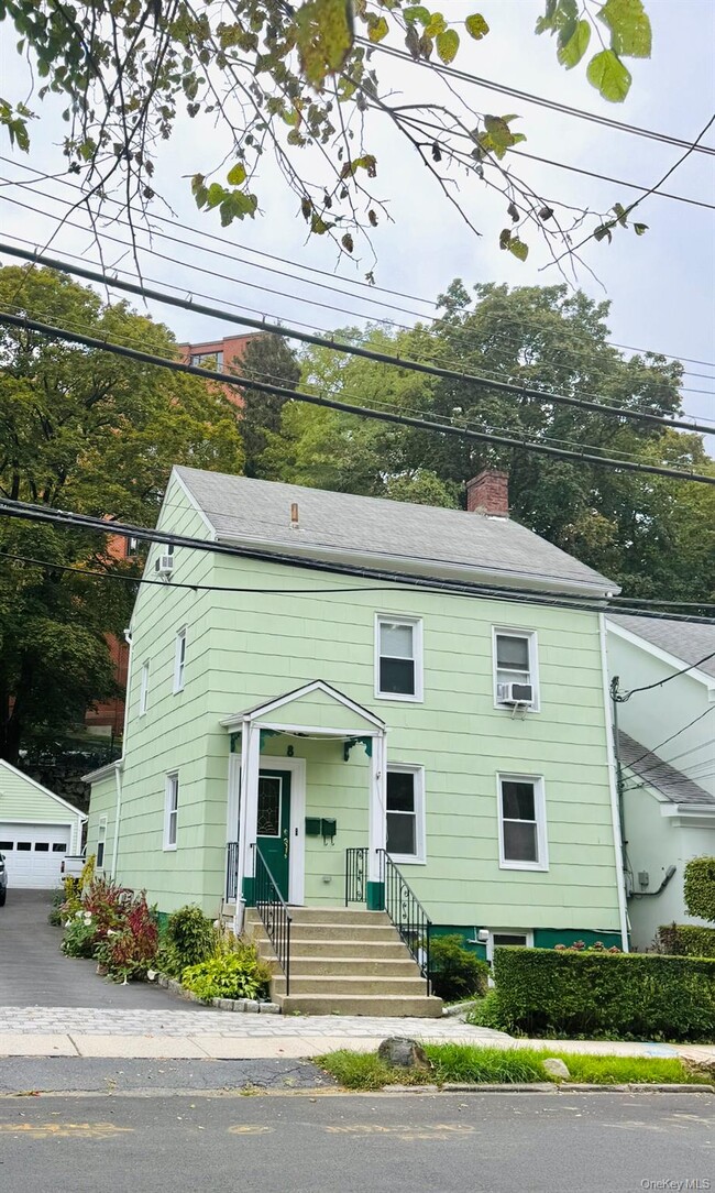 Building Photo - 8 Rockledge Ave