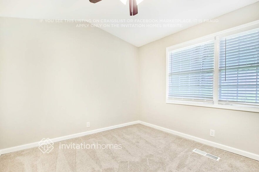 Building Photo - 2496 Montezuma Cir