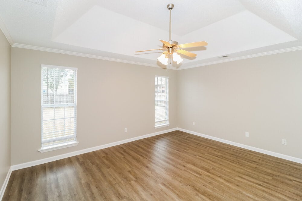 Building Photo - 6499 Sandbourne E