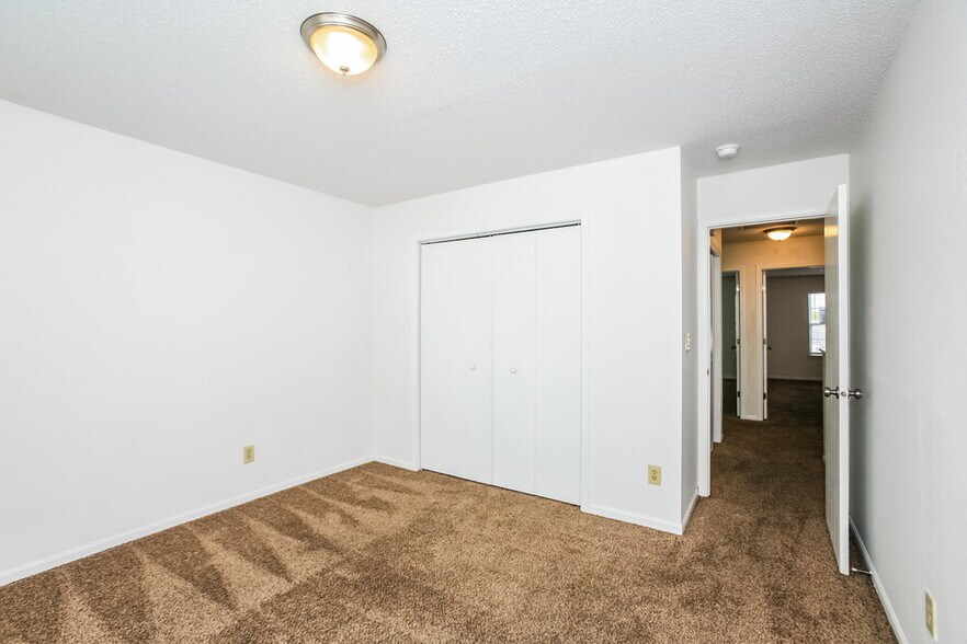 Building Photo - 7611 Buck Run Ct