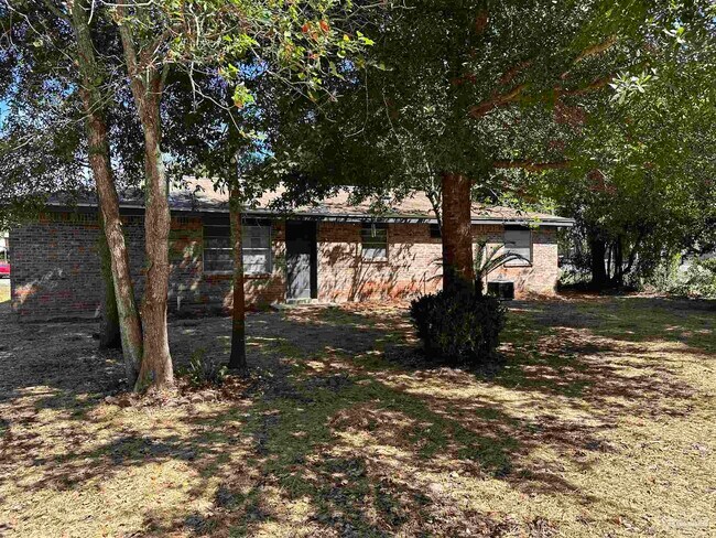 Building Photo - 3735 Creighton Rd