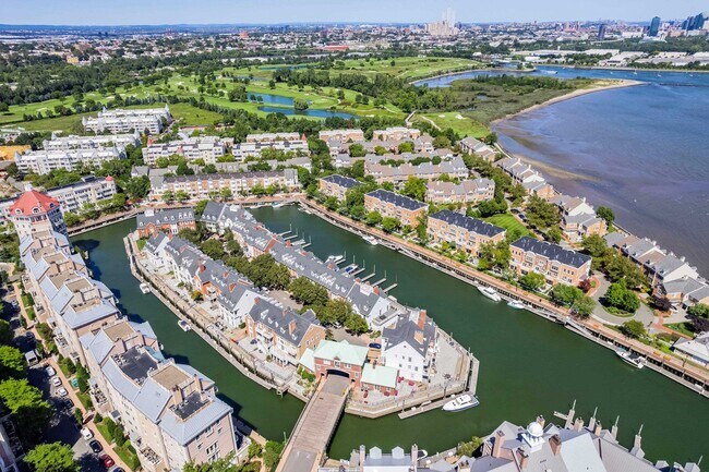 Building Photo - 30 Freedom Way