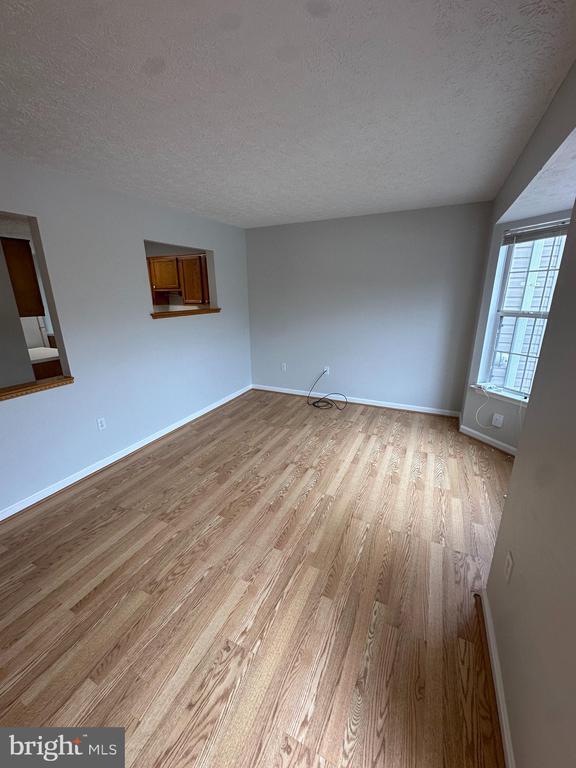 Building Photo - 104 Peridot Pl