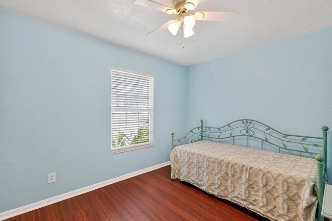 Building Photo - 4604 NW 44th Pl