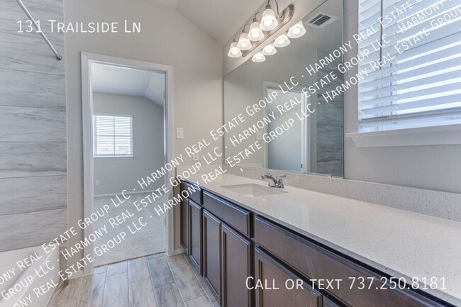 Building Photo - 131 Trailside Ln