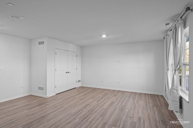 Building Photo - 2906 Reflection Dr