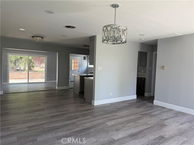 Building Photo - 6603 Mitad Ct