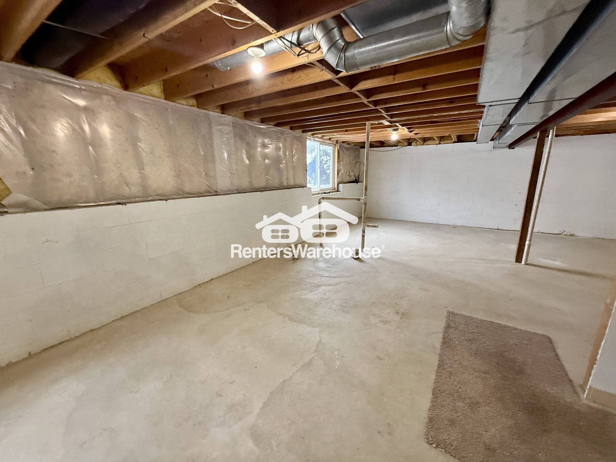 Building Photo - 6762 Gretchen Ct N