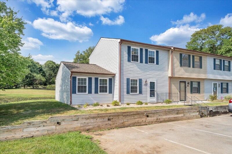 Building Photo - 230 Tinkerview Dr