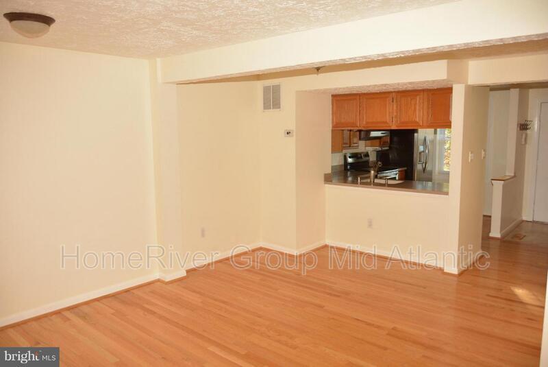 Building Photo - 6043 Rowanberry Dr