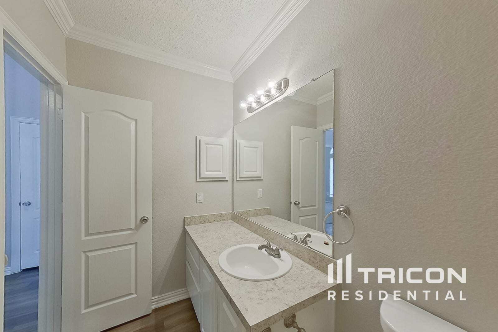 Building Photo - 1362 Meadow Creek Dr