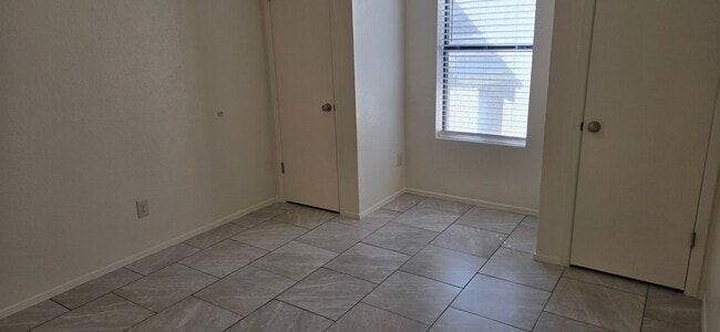 Building Photo - 4607 Mustang Dr