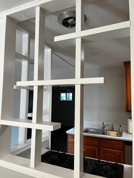 Building Photo - Room in Single Family Home on Congress Ave