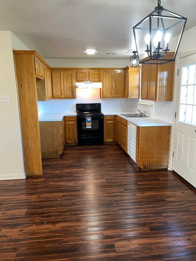 Building Photo - 250 Betty Jane Ln