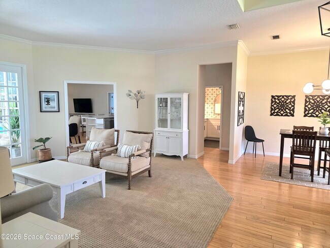 Building Photo - 988 Wildwood Dr
