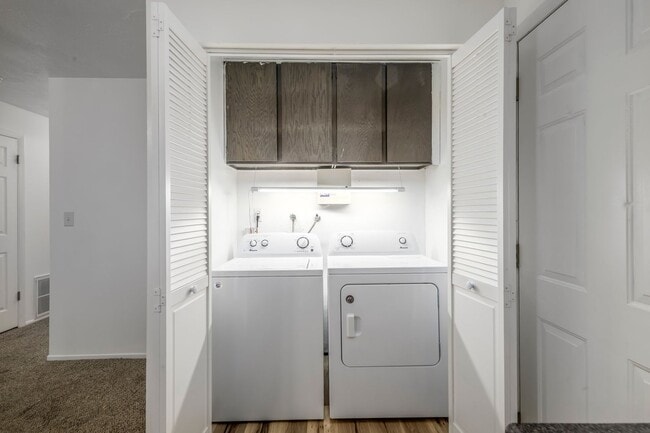 Building Photo - 259 E 8355 S