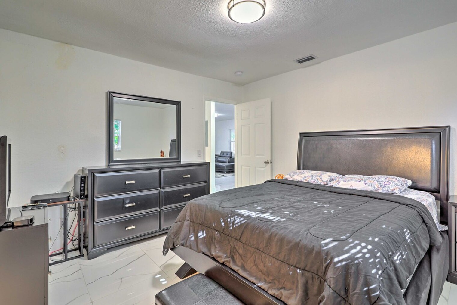 Building Photo - 846 NW 111th St