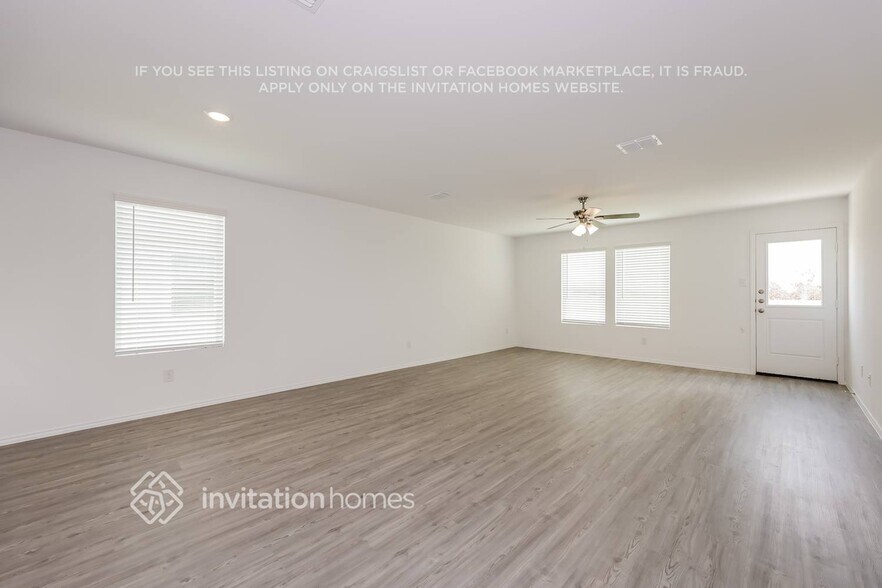 Building Photo - 10209 Hackberry Spg Wy