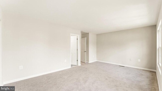 Building Photo - 12168 Springwoods Dr