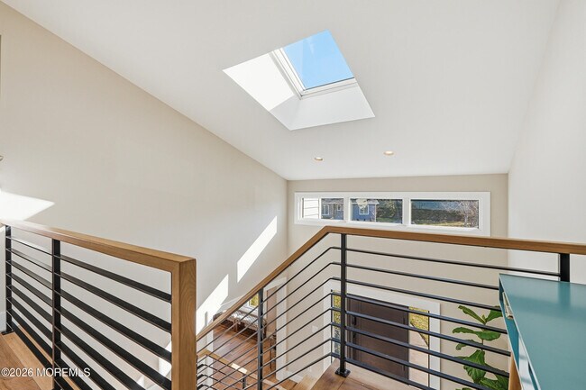 Building Photo - 8 Jackson Ct