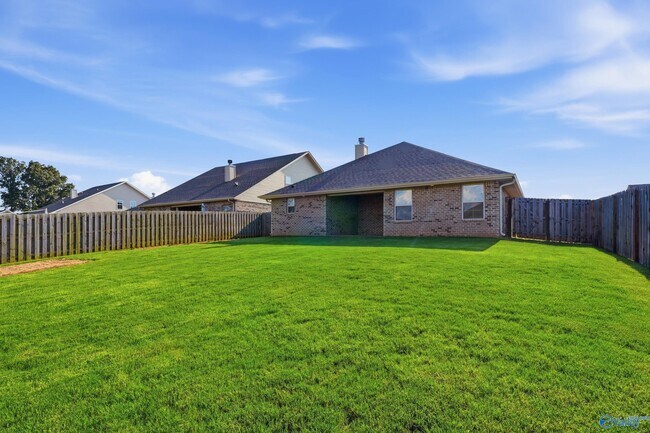 Building Photo - 187 Abercorn Dr