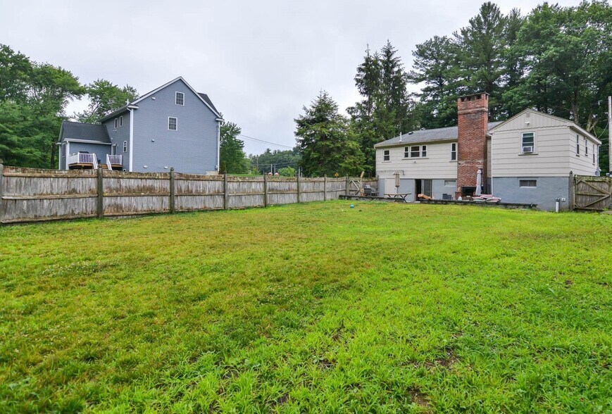 Building Photo - 399 Shawsheen Ave