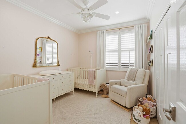 Building Photo - 24051 Via Cresta