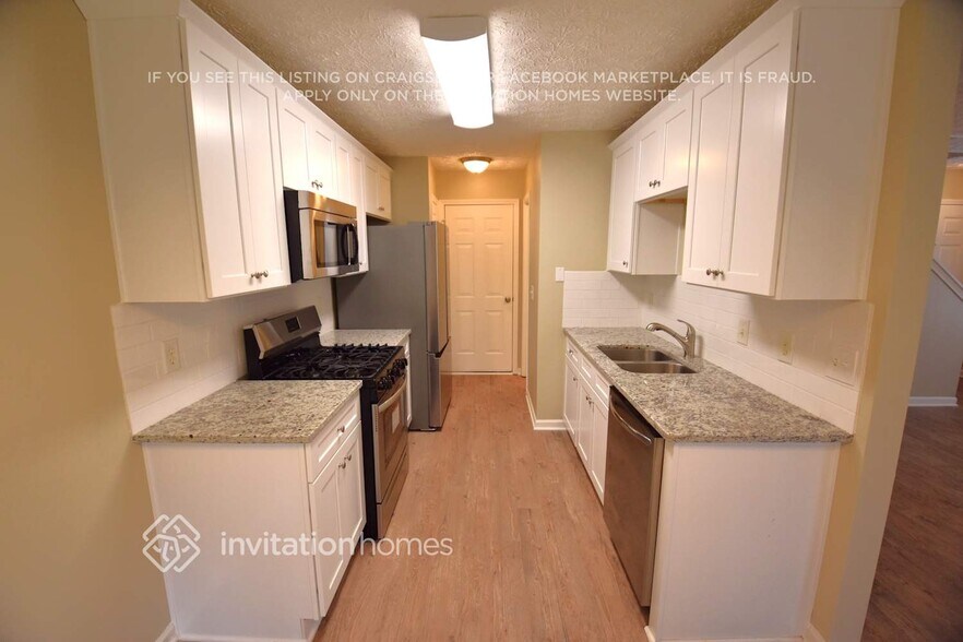 Building Photo - 219 Osmanthus Way