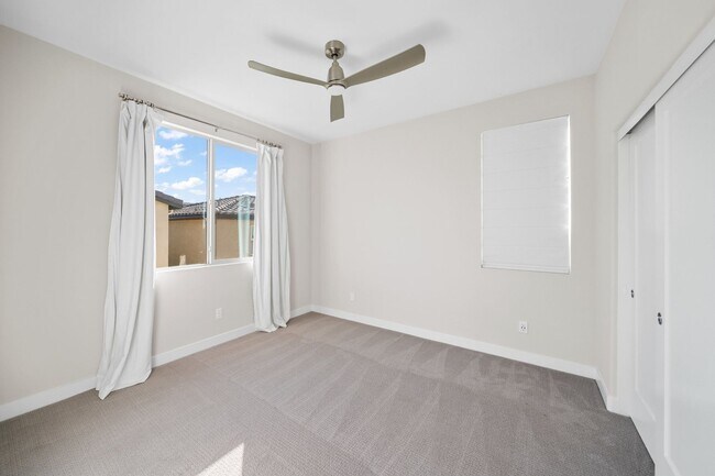 Building Photo - Split level floor plan on a gorgeously upgraded home