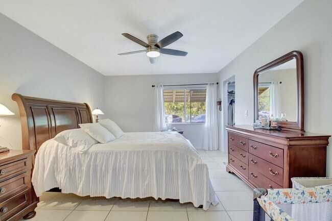 Building Photo - 3492 La Mar Ct