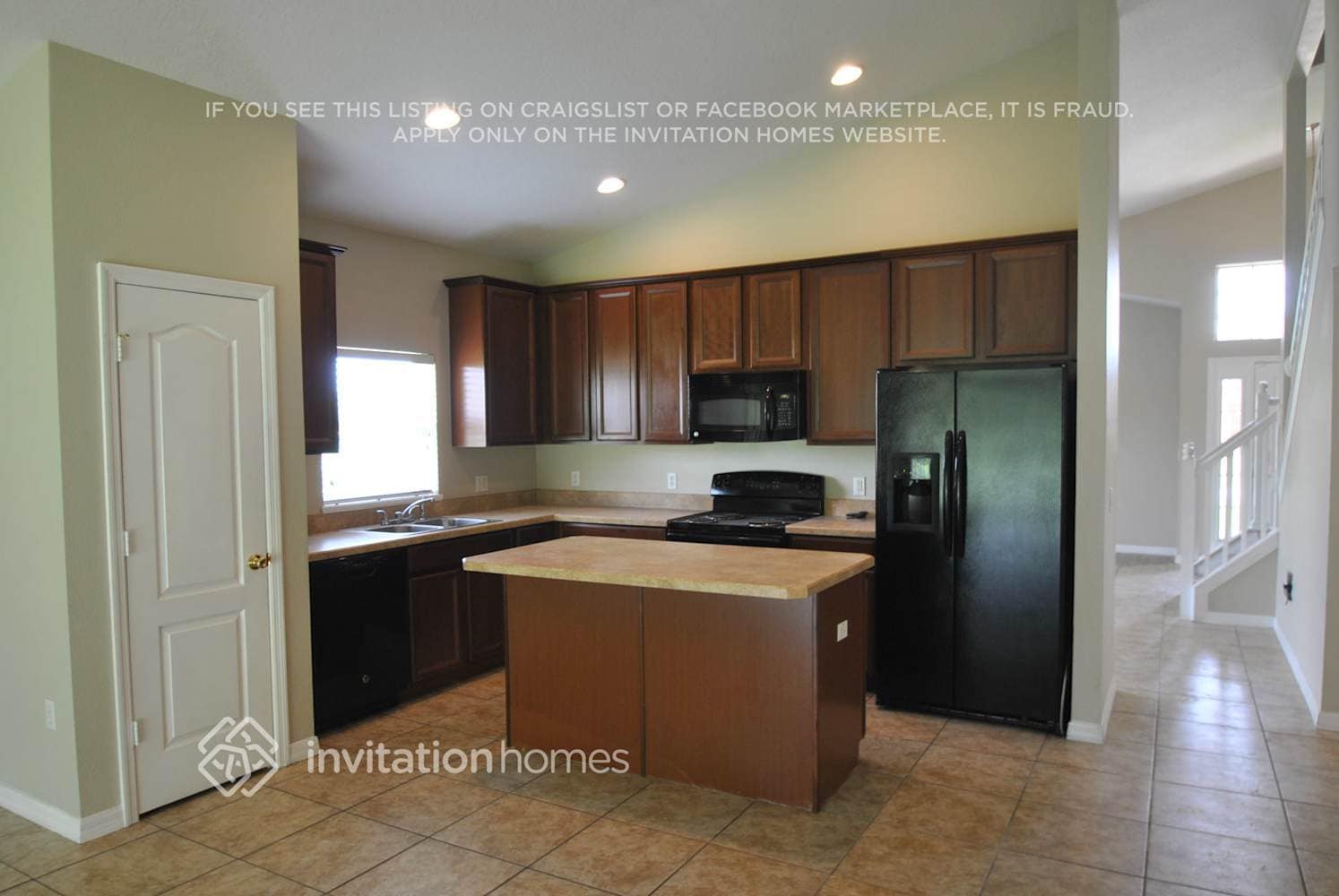 Building Photo - 3144 Dasha Palm Dr