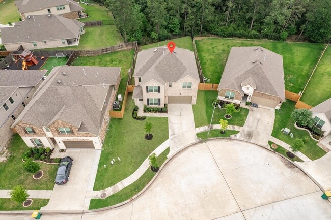 Building Photo - 27817 Ellie Oak Ln