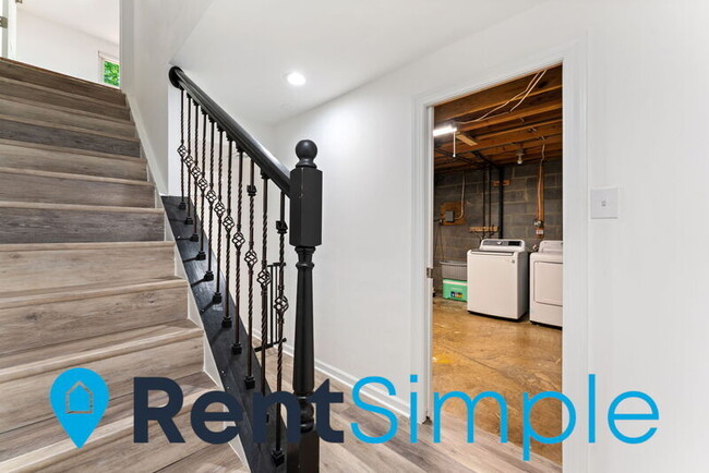 Building Photo - 8143 Crystal Creek Ct