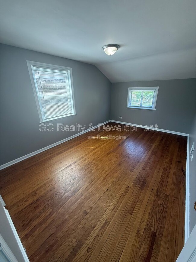 Building Photo - 9951 S Oglesby Ave