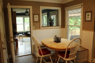 Building Photo - 1782 Riverhaven Dr