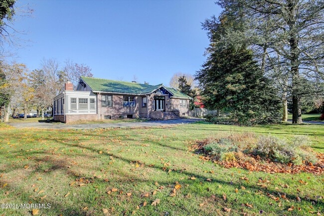 Building Photo - 589 Westwood Ave