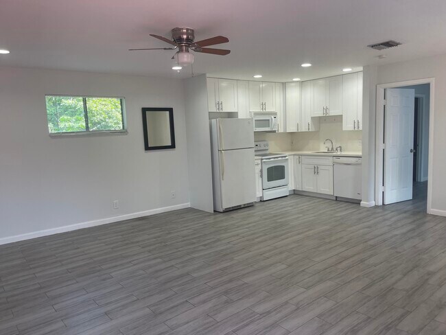 Building Photo - 11 N Crossings Cir