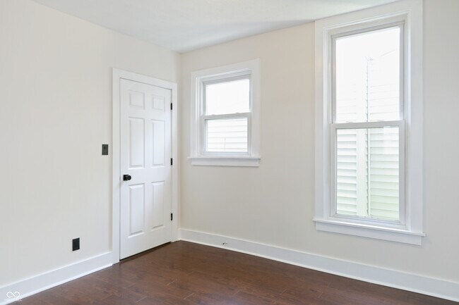 Building Photo - 1309 Lexington Ave