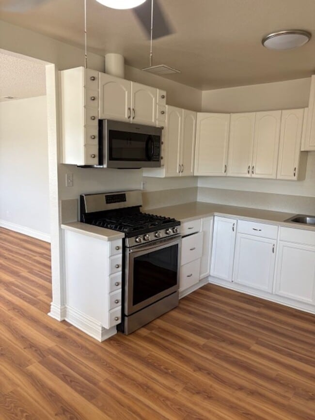 Building Photo - Beautiful 3 Bedroom, 1 Bathroom house