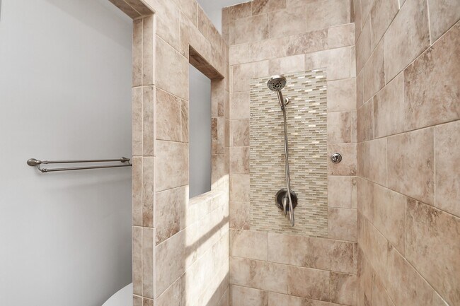 Building Photo - 1507 Brooks Ave