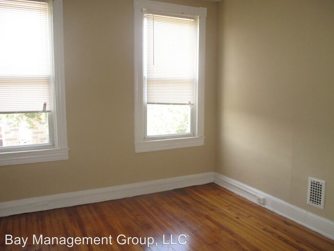 Building Photo - 111 N Ellwood Ave