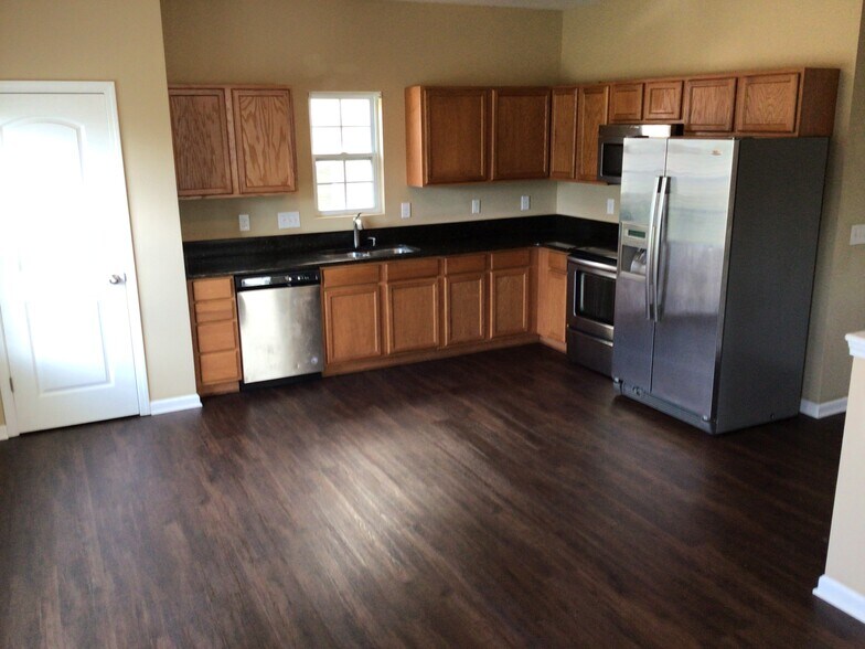 Building Photo - 922 Wolfpack Way