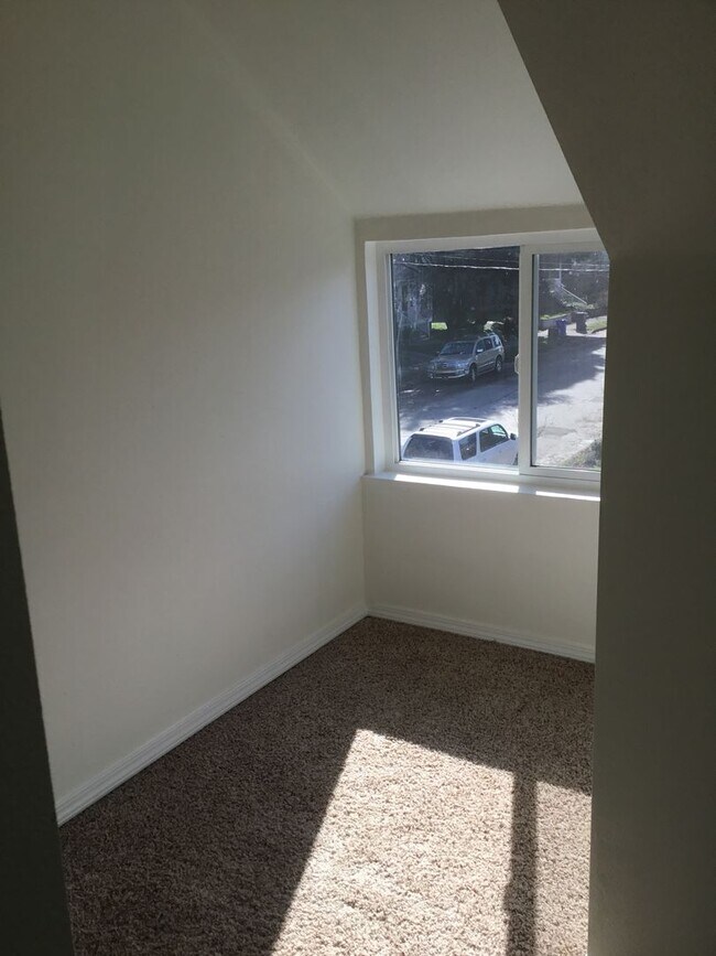 Building Photo - BOISE CONTEMPORARY BUNGALOW