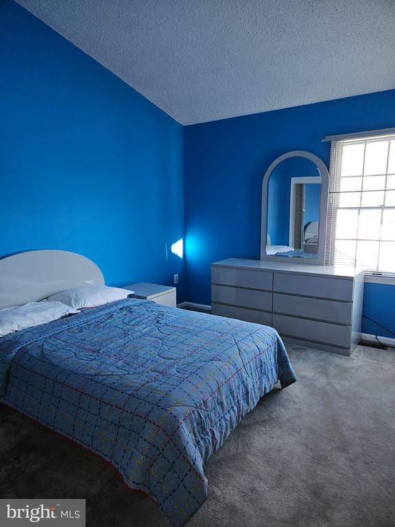Building Photo - 45 Coriander Dr