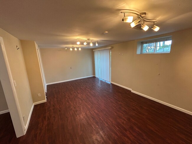 Building Photo - Large 3 bed, 2 bath house in South Seattle...