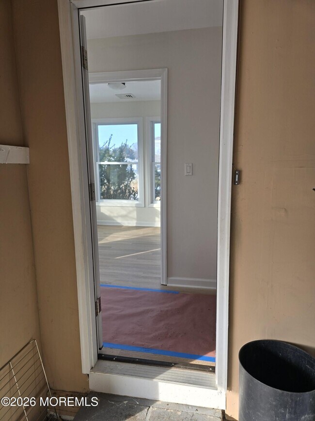 Building Photo - 420 St Thomas Dr